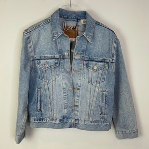 Levi’s NWT Ex Boyfriend Trucker Jean Jacket in XS